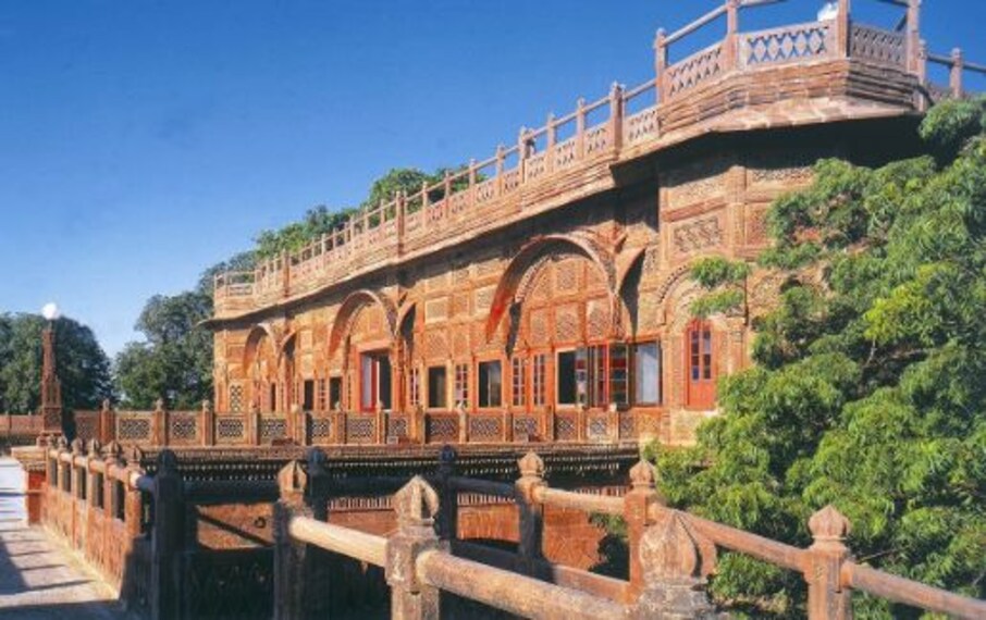 WelcomHeritage Bal Samand Lake Palace-1